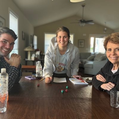 svavreck's profile picture. I rock a lot of polka dots. I have touched glitter in the last 24 hours. I spend my entire day talking to children.