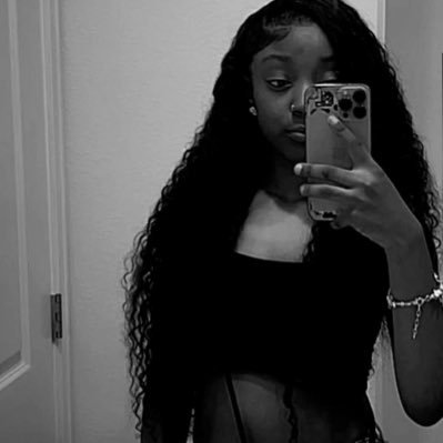 iiamjahmesee's profile picture. diary of a tender b!tch!!!!!!