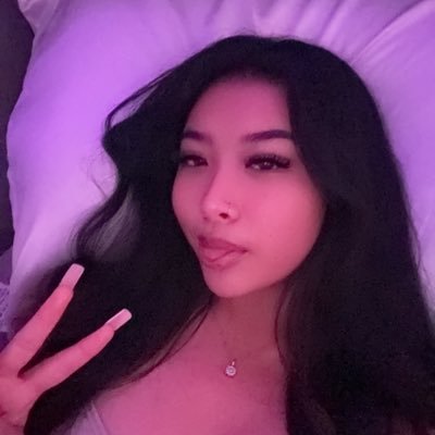 mikachikuxx's profile picture. Out and about