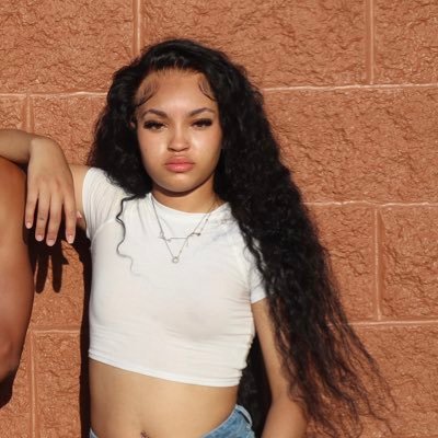 tiaaannnniiiii_'s profile picture. 