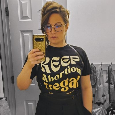 amberdarko's profile picture. she/her ♑
Horror Nerd💀
Foodie 🍕
Sailor Scout ⚡
YouTube Partner 📺
Twitch Affiliate 🎮
IG: amberdarko 📸