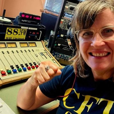 Organizer for the Cincinnati Federation of Teachers, Boiling Point WAIF 88.3FM/Podcast Co-Host, 2019 Ohio NASW Social Worker of the Year #MacroPractice