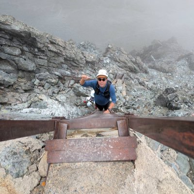登山4年生 平日登山部 壮年オヤジ 無言フォローお許し下さい!🙇夫婦登山最近少な目 雑垢 よろしくお願いします