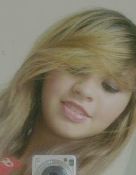 17 , boba e irritante ! me siga e seja feliz ;D