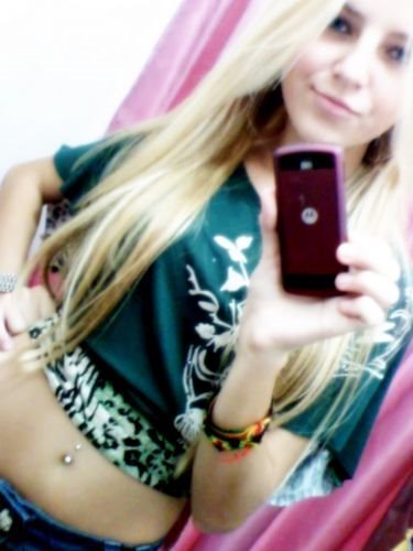 Gabriella Oliveira tenho 15 Anos 
Odeiio Falsidade se vai ser falsa comigo nem chega perto
