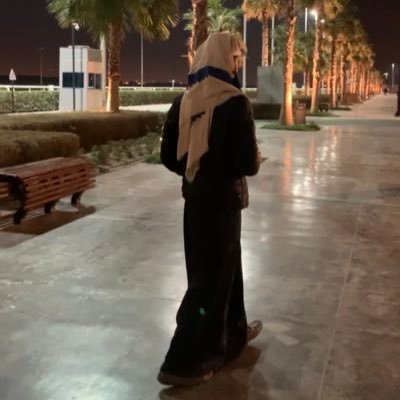 اي منطق هذا الذي يقول بأنك لن تختار الغرق ويجب ان تعاني للنجاة؟