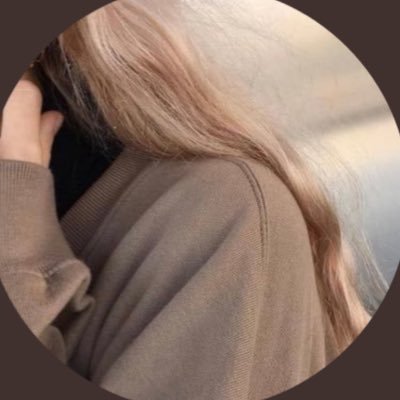 إذا ادار الله إتجاه سفينتك لليمين فتأذيت وتألمت ، ف أعلم أن اليسار كان موتك المحتم ❤️