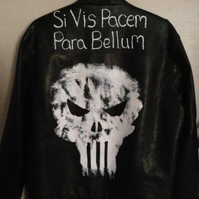 DarthVa64509064's profile picture. maisons autels Surtout Liberté
.....
homes altars above all freedom

Se Vis Pacem Para Bellum