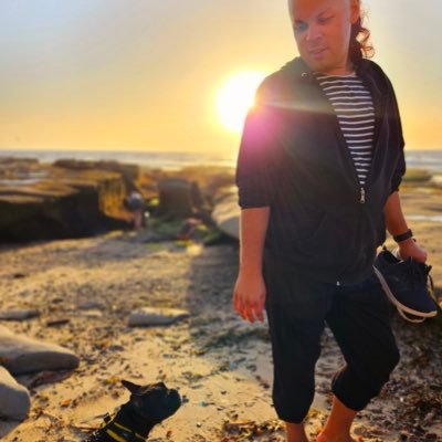 EndingWithIan's profile picture. After 15 years away, I’m back. Living each day fully, avoiding nostalgia-triggering media. hoping to make reconnections and professional connections.