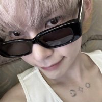 호나 (@zcs4z) 's Twitter Profile