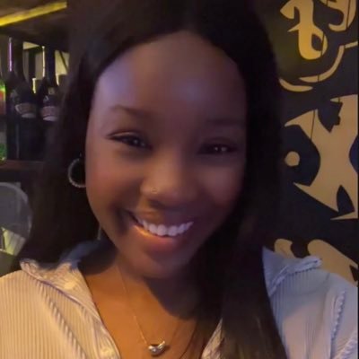 flakkytee__'s profile picture. /Doctor 🩺/Writer/Budding Poet/Music 😍/100% Foodie