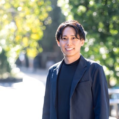 小笠原諸島父島出身。株式会社WorldHacks(ワールドハックス) 代表取締役 | ITの開発会社とサッカー日本代表選手のマネジメント会社をやっています。