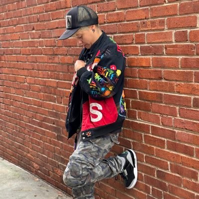 LostBoiStorm's profile picture. Them/They/Him/He #BLACKLIVESMATTER ⛈ 26🌈 Auto Grad ‘20🔩 Trust The Universe✨