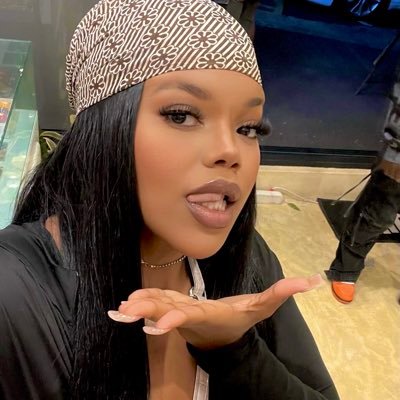 Big black beautiful woman. Yes I'm BBBW.
A sweetheart. A future wife. A woman after God's heart.