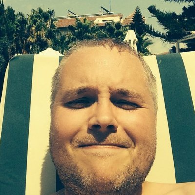 Politisk interesseret
Borgerligt udgangspunkt
Fakta og fornuft tilhænger
#AtomkraftJaTak
#StopKlimakulten
#UfoTwitter
#Mandagstræner
Beklager - Tegnsætning