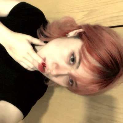 abiigailt28's profile picture. there’s no curse more twisted than love