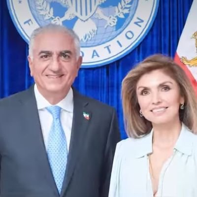 پادشاهی خواه نیمه مشروطه
طرفدار خاندان ایران ساز پهلوی
خدا شاه میهن
#KingRezaPahlavi