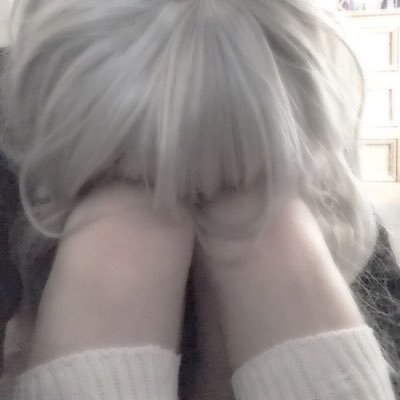 #edtwt | #bpdtwt ・ not fatphobic & pro - recovery ✿ BED ・ she / her ﹏ 19 ・ taken ! shtwt dni pls