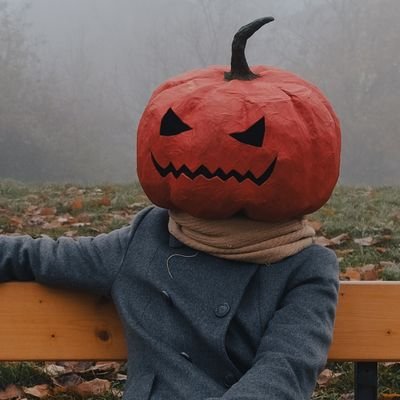 pani_cringe's profile picture. жлутый