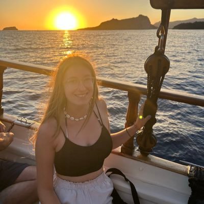 _izzy_wood's profile picture. 
