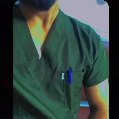 دکتر متخصص بیهوشی، مراقبت های ویژه و طب درد و دارای مدرک بین المللی آموزشی در زمینه طب اورژانس و کمک های اولیه است.
Anesthesia /ICU+ Critical care
paramedic