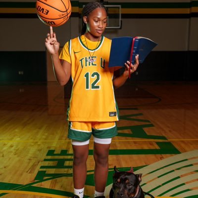 C0/2026 (5’6)shooting guard, guard #12 Mills university studies high school Instagram: @iam.ambreal email: ambrealtenner00@yahoo.com