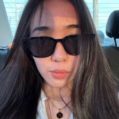 yanscstls's profile picture. PhRN