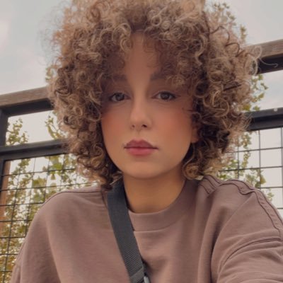 curlycathanna's profile picture. سیب زمینی