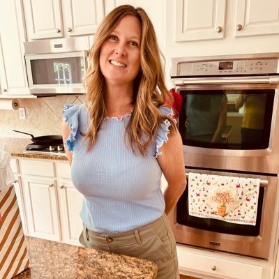 nolagirltondra's profile picture. nola girl ✝️