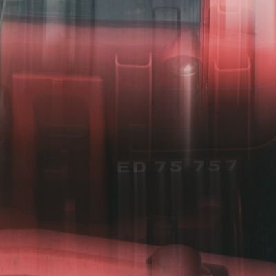 ujj_y20947's profile picture. 不適