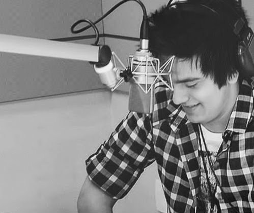 completamente apaixonadaas poor esse nego Liindoo  @luansantana ♥ ;* Criiado diia : O5.O1.2O12