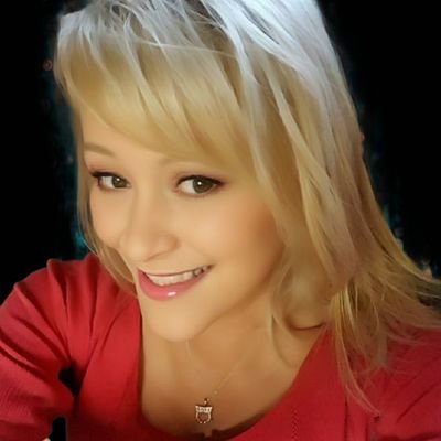 Lynndan2975's profile picture. 