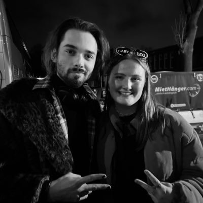 za roko te držim, a se ne dotikava | 22 | she/her @zaraswrld