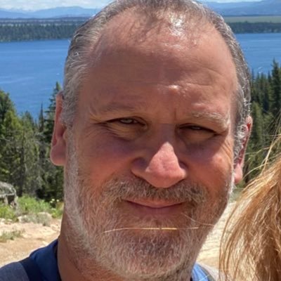 Father, Husband, golf enthusiast, focused on productive conversations and sharing ideas on bringing people together and financial independence