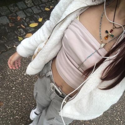 Dreams are doors, attitude is the key🗝️
@maggielindemann🩶🎶