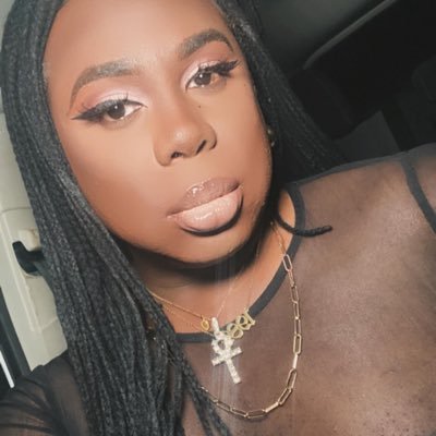 eis_fab's profile picture. IM “E” here are sum thoughts & laughs but mostly MY ARTISTRY CLICK THE LINK & BOOK TODAY💋 follow me on IG @eis_fab & find me on FACEBOOK:: Eis Fab