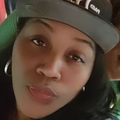 VaChick26's profile picture. 