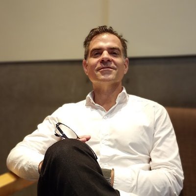 PimentelElazar's profile picture. "No podés cambiar a la gente que te rodea, pero si podés cambiar la gente con la que te rodeás" 
#AI #ProductManagement #ProjectManagement #Mindfulness