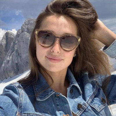 Hello, I am a cheerful woman. I like hiking, shopping, camping, skiing, etc. I just joined here and hope to meet more new friends