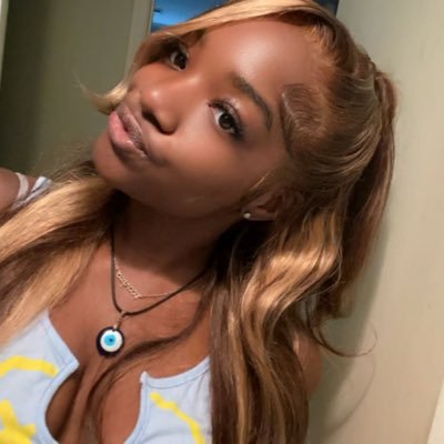 CallMeKiOw's profile picture. Angel dipped in chocolate🥰🤎