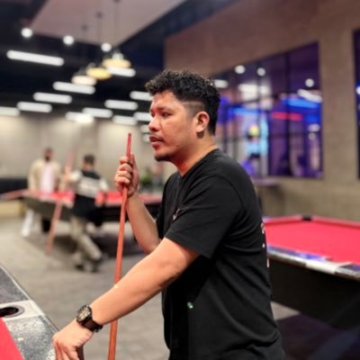 editthrone's profile picture. 