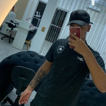 CHenrique42647's profile picture. 