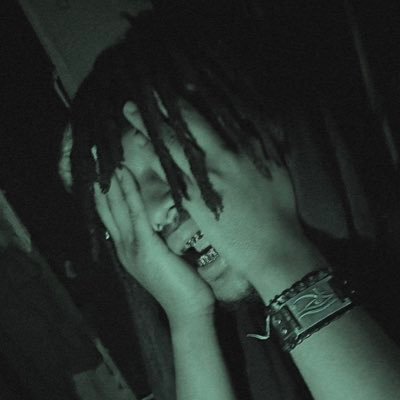 newporthaze's profile picture. 🌓