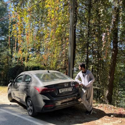 NitinStan's profile picture. HIMACHALI । चौधरी। 
अनुगच्छतु प्रवाह:
