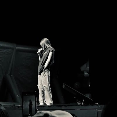 mmm_Sully's profile picture. hi