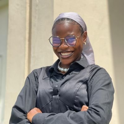 Medical student @ooumsa🩺 || Graphic Designer📍|| Tutor📚|| Athlete🏃♀️ || One-day OOU SUG President