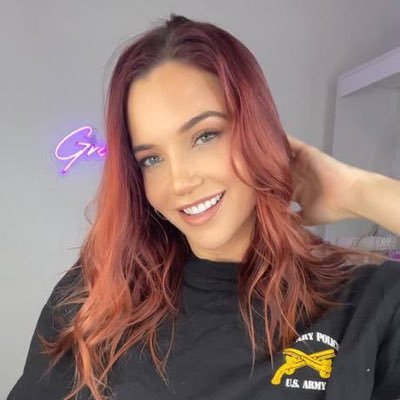 I'm single 31 years old Love the outdoors fishing 🎣 camping 🏕️ and more baby Down for Body massage