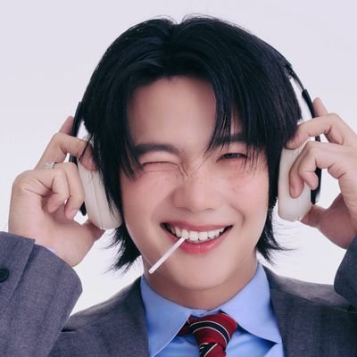 crazy4myself02's profile picture. ᵏᵃʳᵐᵃ ⁱˢ ᵃ ᵇᵃᵈ ᵇⁱᵗᶜʰ
💙𝔸𝕝𝕨𝕒𝕪𝕤 𝕨𝕚𝕥𝕙 𝔹𝕦𝕚𝕝𝕕 💙
#Beyourluve 💙😍
✨️ɪꜰ yᴏᴜ ᴄᴀɴ'ᴛ ʀᴇꜱᴩᴇᴄᴛ, ᴅᴏɴ'ᴛ ᴇᴠᴇɴ ᴏᴩᴇɴ yᴏᴜʀ ᴍᴏᴜᴛʜ -ᴋɪᴍ ɴᴀᴍᴊᴏᴏɴ✨️ #Army💜