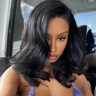 PinkyPerry31's profile picture. 💞