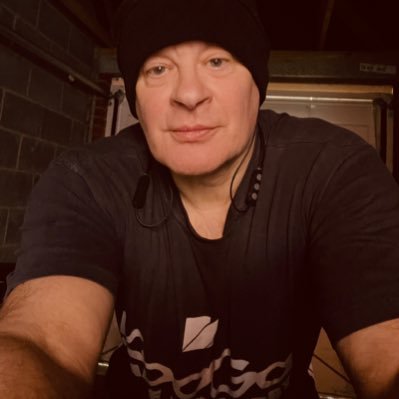 ‘Better a diamond with a flaw than a pebble without’. Karateka🥋Godan. Socialist. Leigh Leopards. NFFC